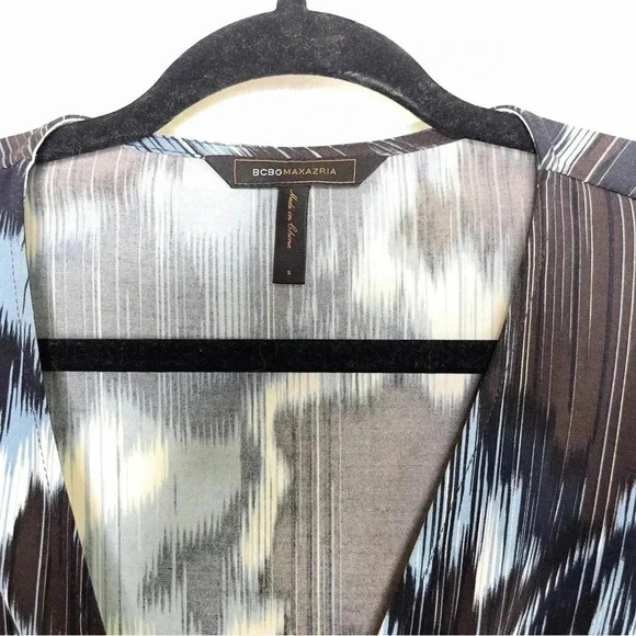 BCBG MaxAzria Floral Light Blue V-Neck Short Sleeve Midi Dress Size Small - Picture 5 of 7